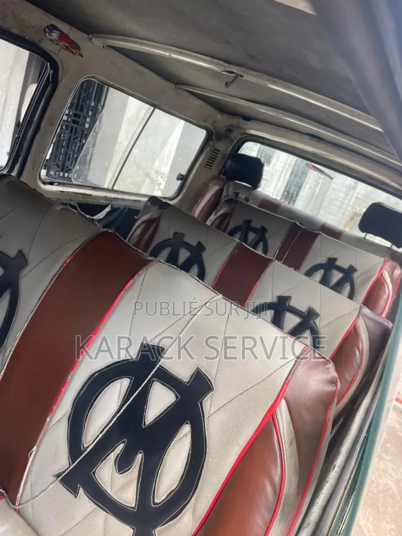 Toyota HiAce 2018 Vert