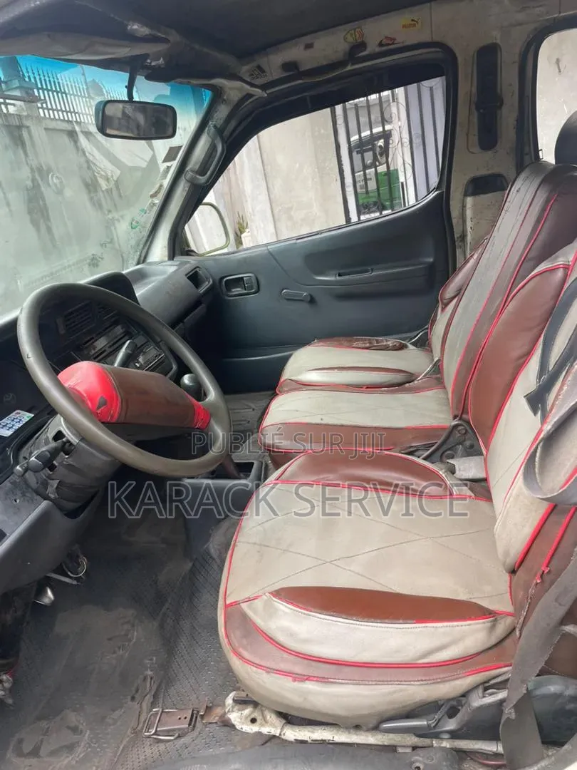 Toyota HiAce 2018 Vert