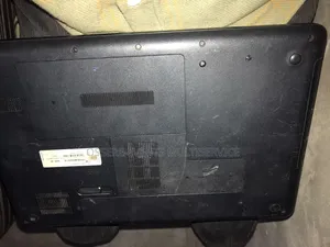 HP Compaq Presario 2500 4GB Intel Core i7 HDD+SSD 500GB