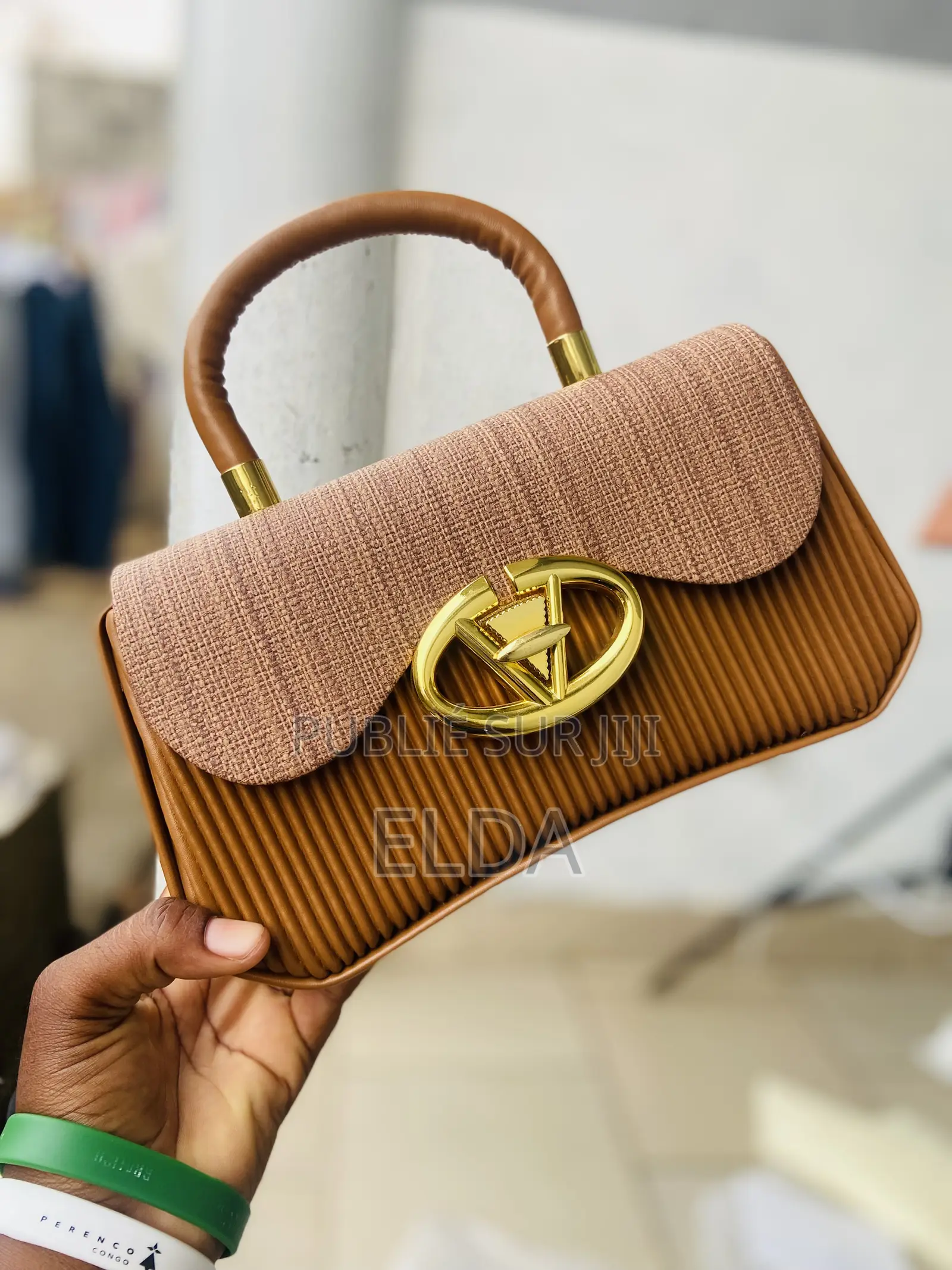 Sac À Main Tendance Et Élégant Pour Femme