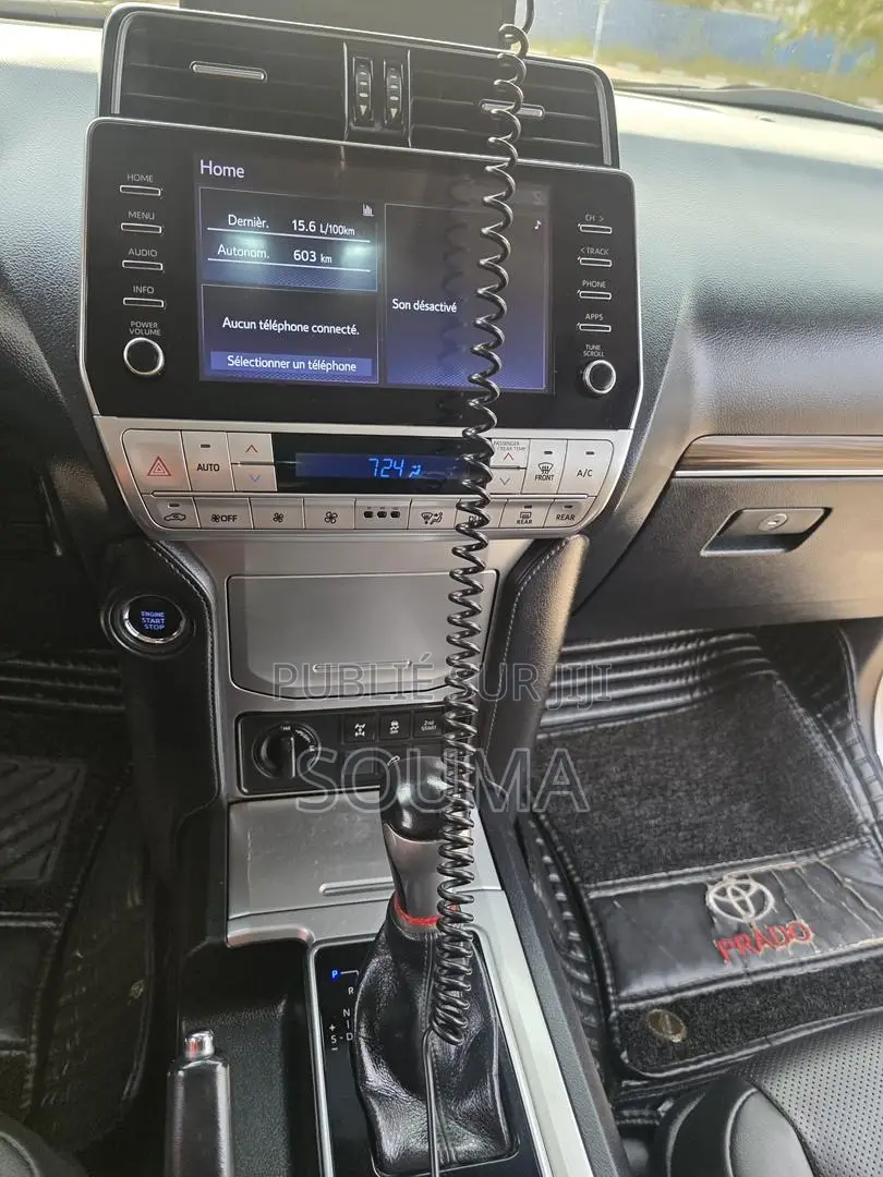 Toyota Land Cruiser Prado 2023 Gris