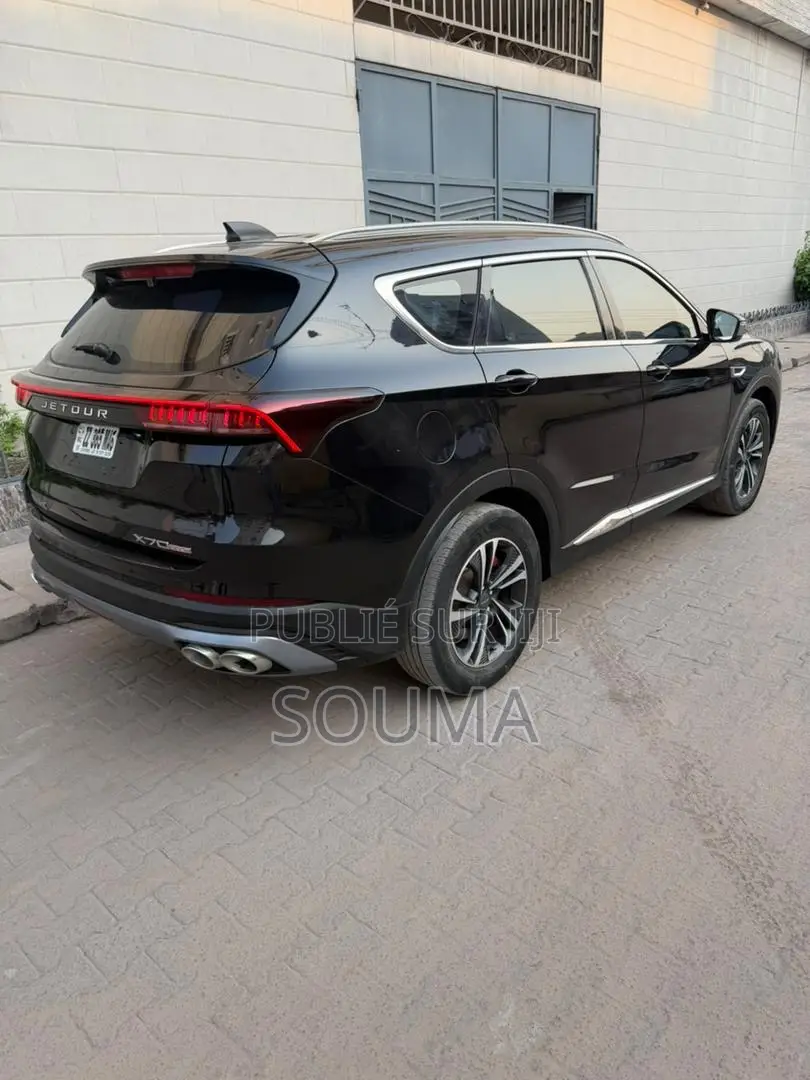 Jetour X70 Plus 2023 Noir