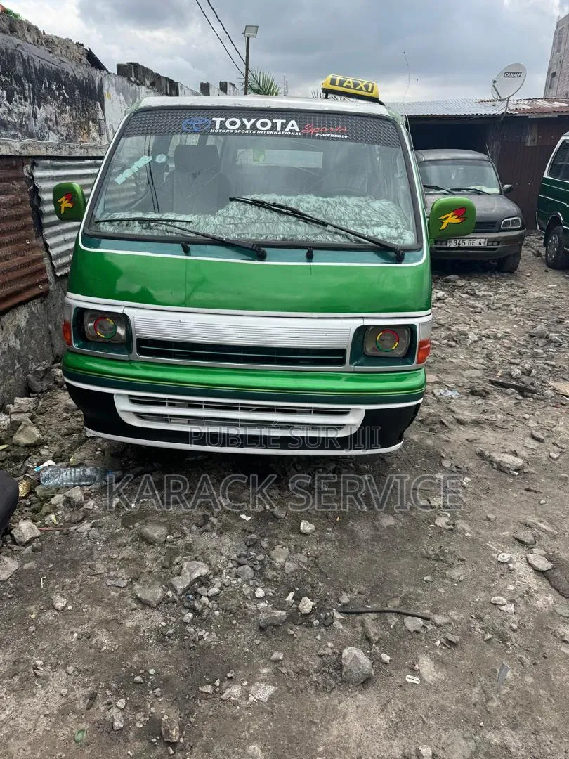 Toyota HiAce 2020 Vert